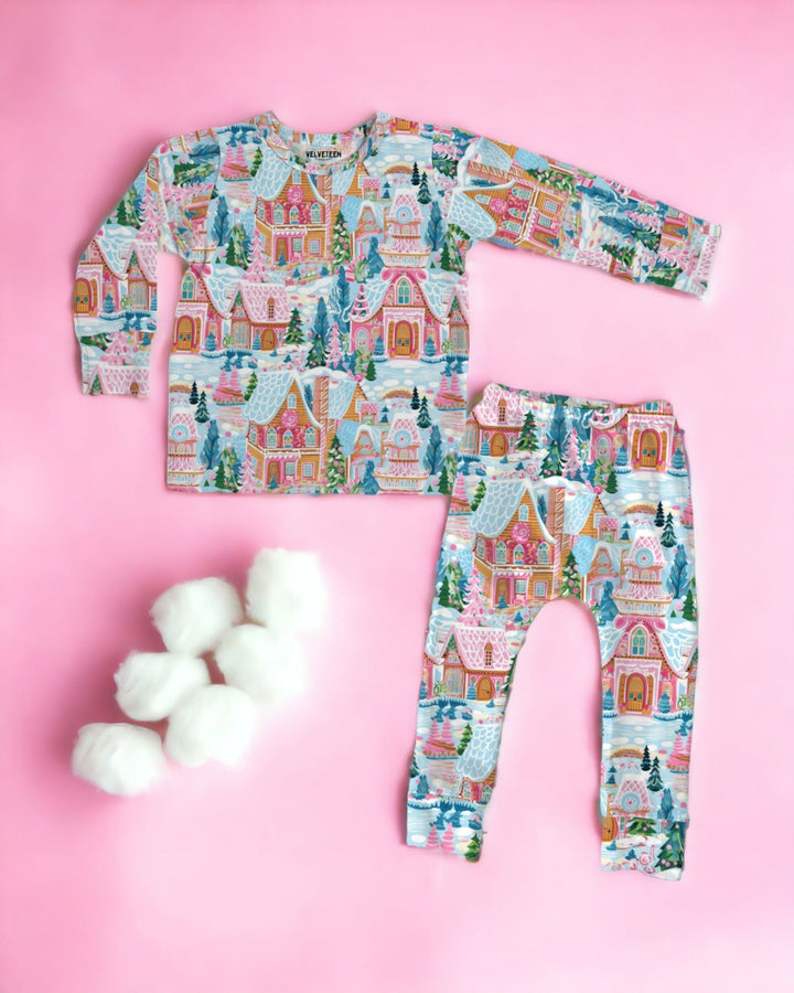 Southern Belle Holiday Town | Fitted Bamboo Long Sleeve Loungewear Set - Bunny Knots